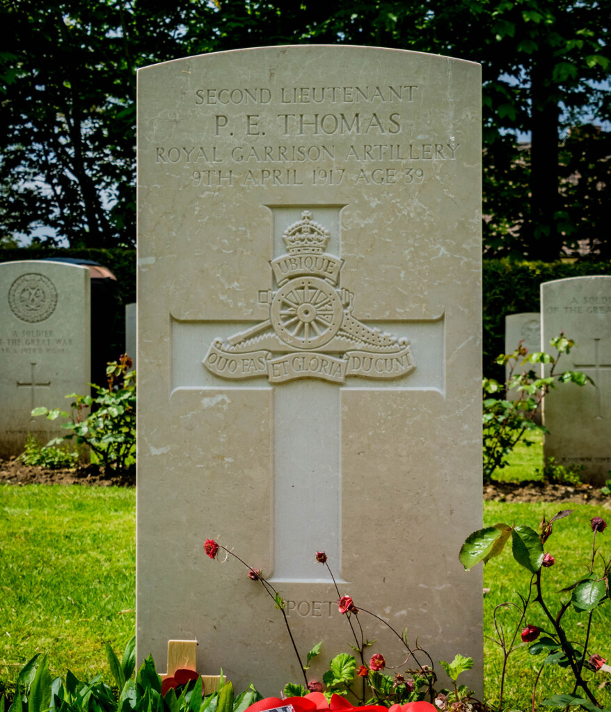 The grave of poet Edward Thomas at Agny Cemetery, near Arras