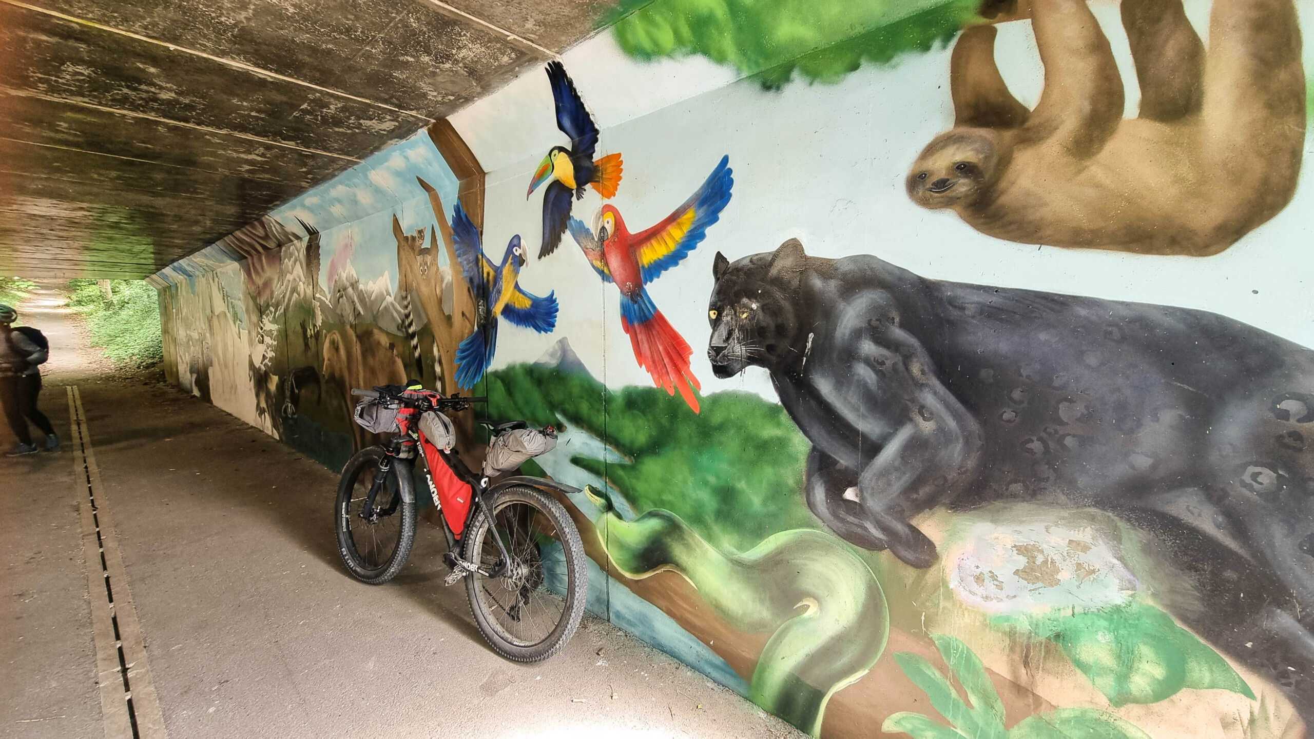 Mural on tunnel_at Great Missenden
